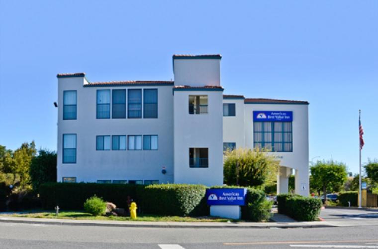 America'S Best Value Inn Of Новато Екстериор снимка